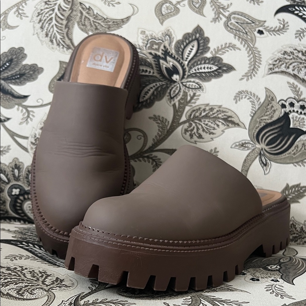 Dolce Vita Lexy Chunky Clog